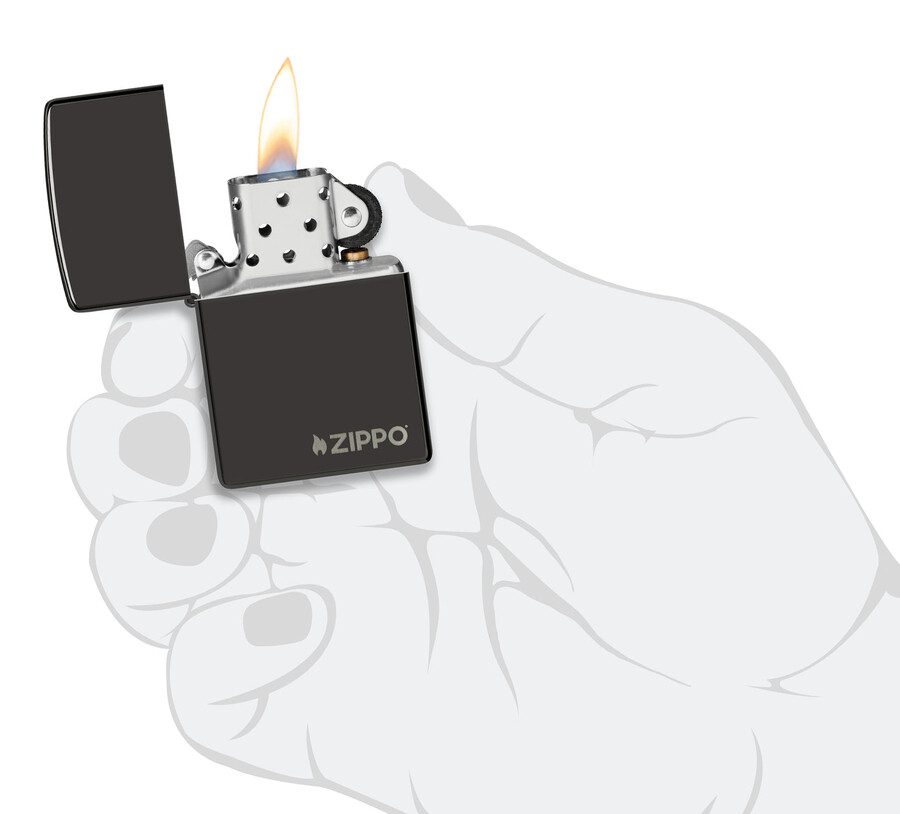 zippo clásico con logotipo negro de alto brillo