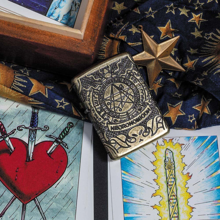 libro de los muertos de latón antiguo armor