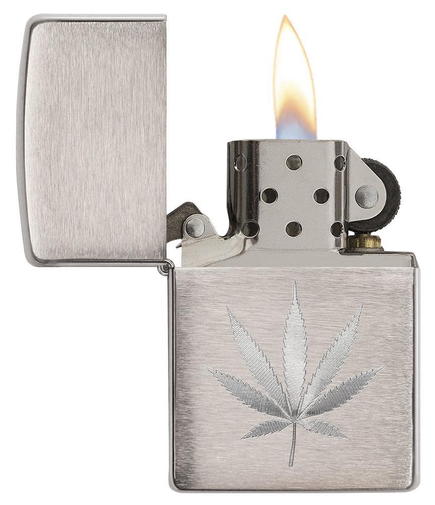 diseño de hoja de marihuana cromada
