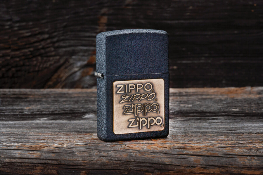 logotipo zippo dorado black crackle