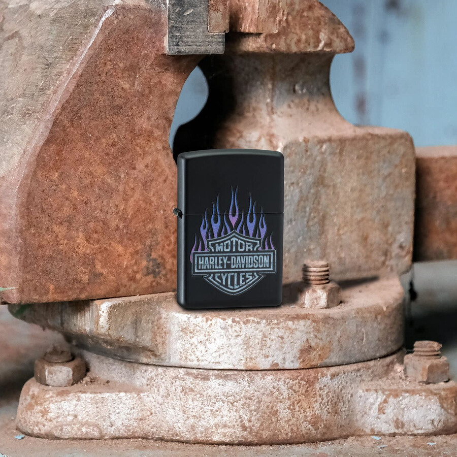 diseño de llamas moradas de harley-davidson