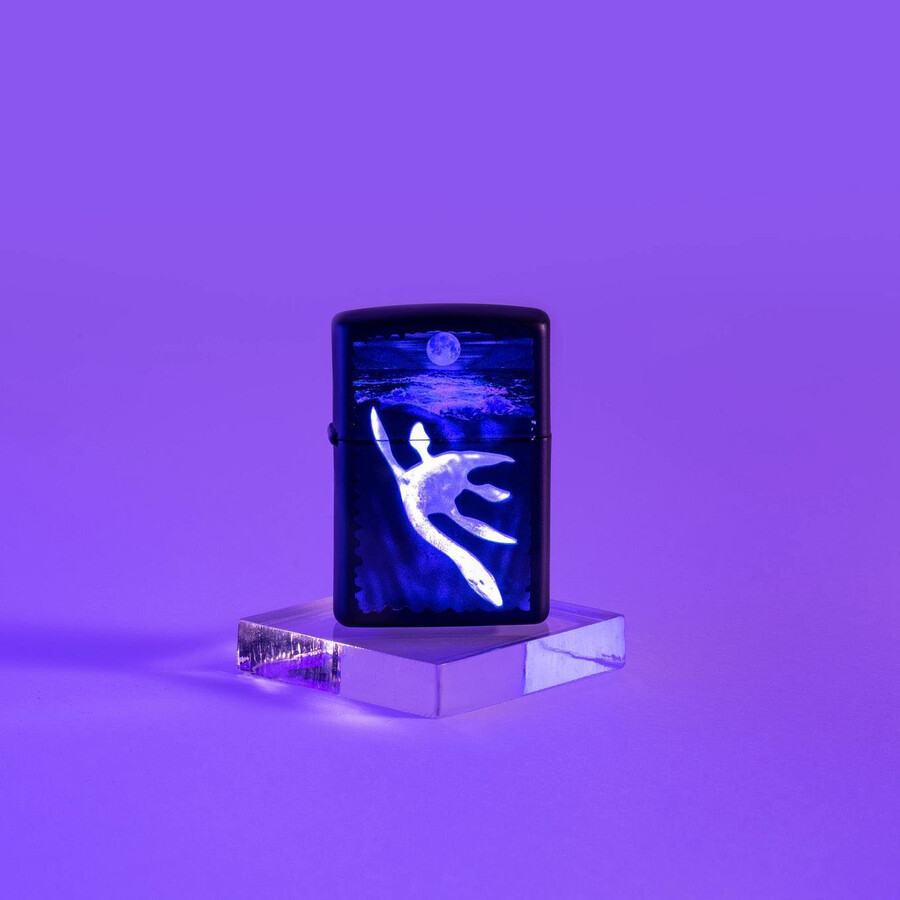 diseño del lago ness con luz negra